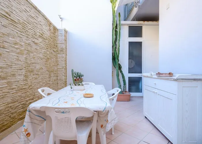 Casa Di Andrea Apartment *